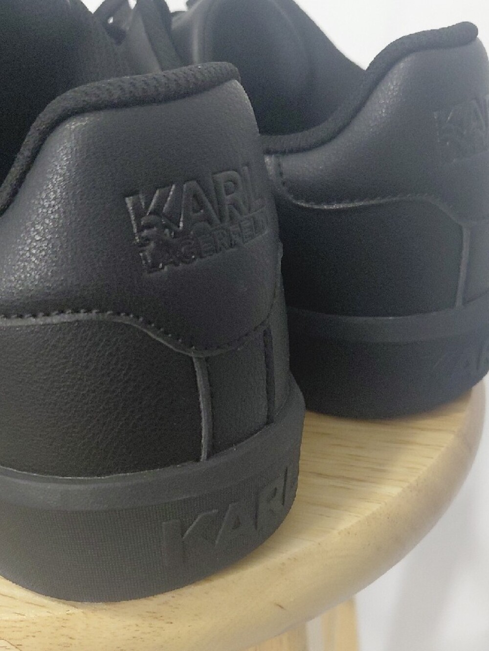 Karl Lagerfeld Black Men Sneakers with White Cartoon Karl Accent - Picture 5 of 6